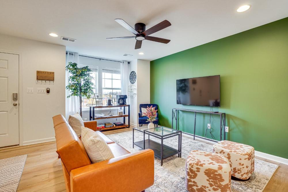Great for Families! Townhome 9 Mi to Harpers Ferry